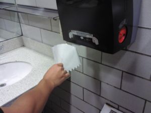 Paper-towel dispenser - Wikipedia